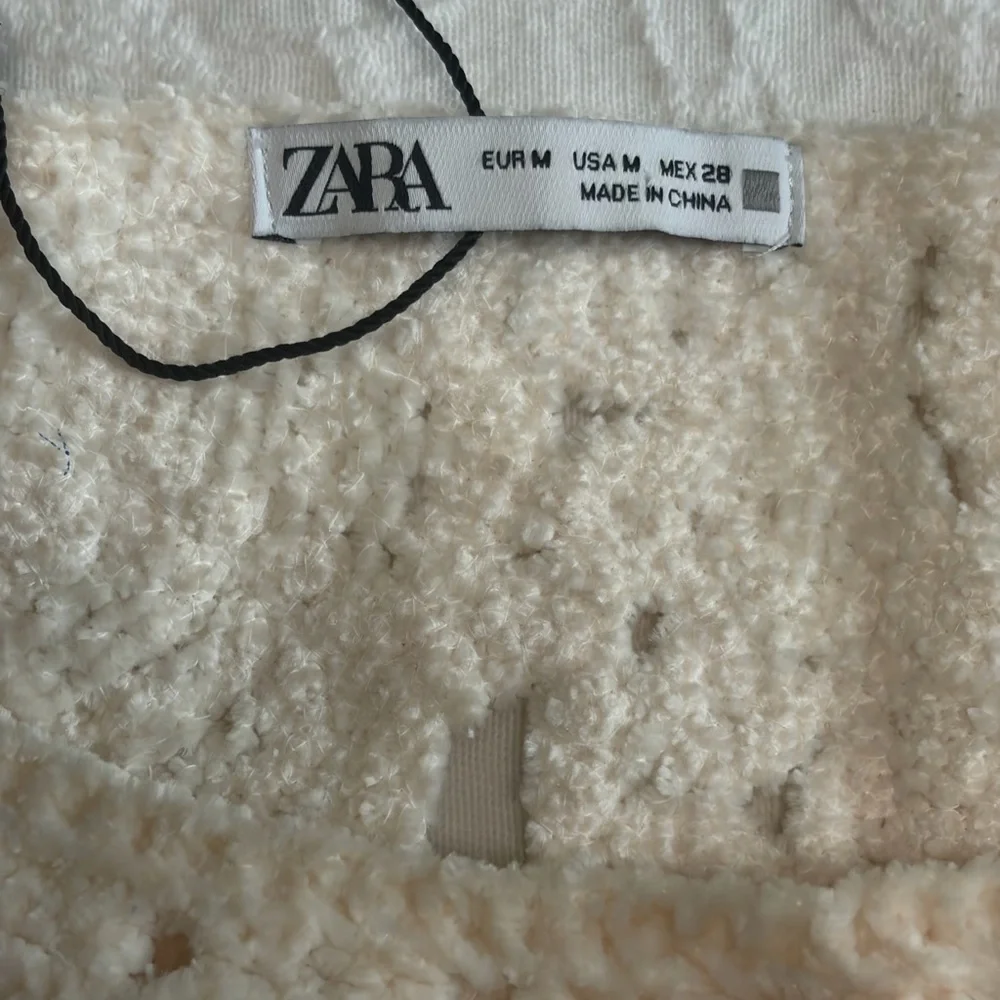 Zara Cream Crochet Crop Top